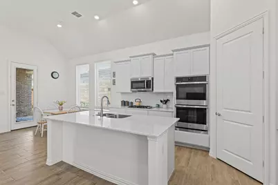 4747 Kings Garden Parkway, Arlington, TX 76005 - Photo 10