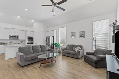 4747 Kings Garden Parkway, Arlington, TX 76005 - Photo 6