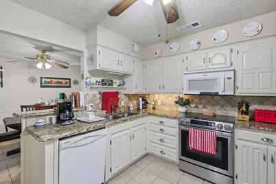 1109 Capetown Drive, Grand Prairie, TX 75050 - Photo 14