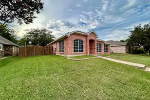 4401 Crystal Ln, Garland, TX 75043 - Photo 1