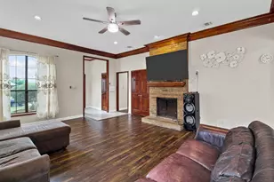 2701 Hickory Bend Dr, Garland, TX 75044 - Photo 8