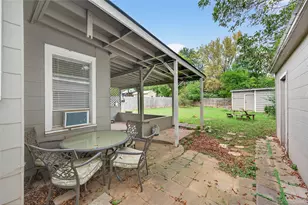 517 W Bullock St, Denison, TX 75020 - Photo 30