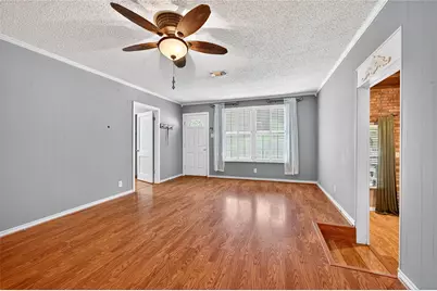 517 W Bullock Street, Denison, TX 75020 - Photo 6