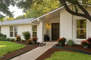 3807 Blue Trace Ln, Farmers Branch, TX 75244 - Photo 2