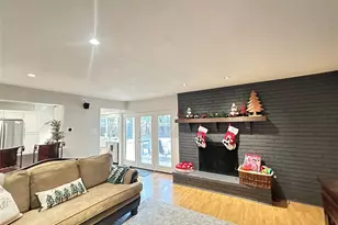 3807 Blue Trace Ln, Farmers Branch, TX 75244 - Photo 4