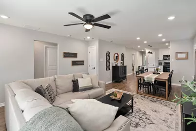 128 Crestwood Drive, Mabank, TX 75156 - Photo 10