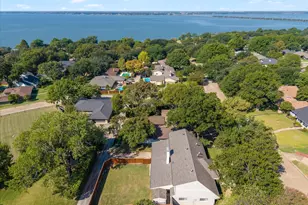 211 Rockbrook Dr, Rockwall, TX 75087 - Photo 2