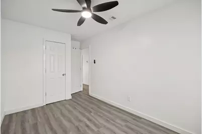 809 W Broadus Avenue, Fort Worth, TX 76115 - Photo 12