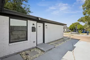 809 W Broadus Ave, Fort Worth, TX 76115 - Photo 14