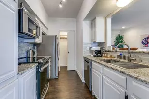 3550 Country Square Dr, Carrollton, TX 75006 - Photo 6