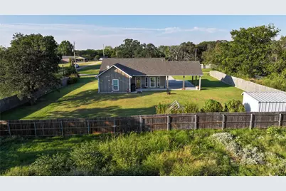 305 Main Street, Montague, TX 76251 - Photo 34