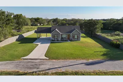 305 Main Street, Montague, TX 76251 - Photo 22