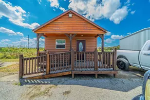 812 S Pkwy Dr, Alvarado, TX 76009 - Photo 1