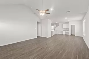 1128 Runway Rd, Fort Worth, TX 76131 - Photo 4