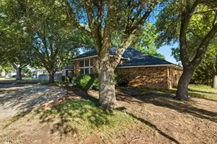 1500 Primrose Ln, Cisco, TX 76437 - Photo 2
