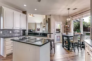 303 Buttonwood Ct, Coppell, TX 75019 - Photo 10