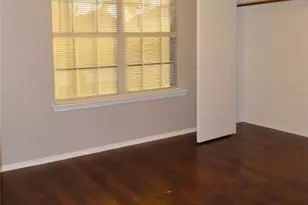 805 Gillon Dr, Arlington, TX 76001 - Photo 6