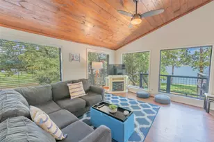 108 E Barker Creek Dr, Scroggins, TX 75480 - Photo 4