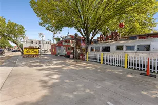 2015 N Prairie Ave, Dallas, TX 75204 - Photo 38