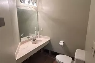 600 Bagby Ave, Waco, TX 76706 - Photo 14