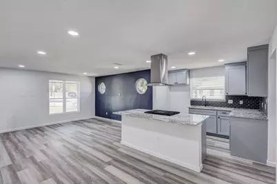 322 NE 29th Street, Grand Prairie, TX 75050 - Photo 14