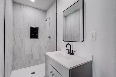 322 NE 29th Street, Grand Prairie, TX 75050 - Photo 6