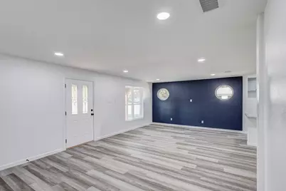 322 NE 29th Street, Grand Prairie, TX 75050 - Photo 8