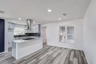 322 NE 29th St, Grand Prairie, TX 75050 - Photo 12