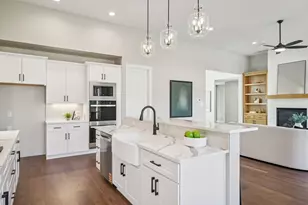 2638 Evinrude Dr, Grapevine, TX 76051 - Photo 8