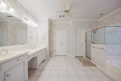 8932 Thornberry Drive, North Richland Hills, TX 76182 - Photo 14