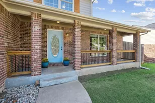 5000 Thorncliffe Dr, Arlington, TX 76016 - Photo 2