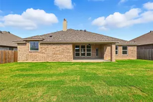 697 Fossil Wood Dr, Saginaw, TX 76179 - Photo 26