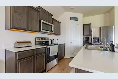 404 Creek End Drive, Princeton, TX 75407 - Photo 8