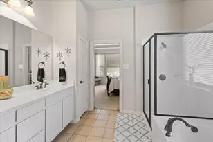 8402 Pecan Creek Dr, Arlington, TX 76001 - Photo 14