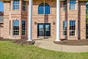 2212 Summit Dr, Burleson, TX 76028 - Photo 6