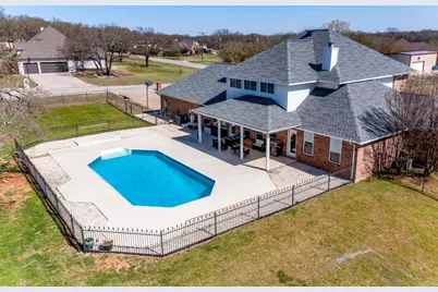 2212 Summit Drive, Burleson, TX 76028 - Photo 4