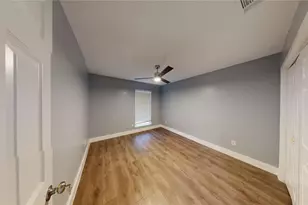 8343 Crystalwood Dr, Dallas, TX 75249 - Photo 14