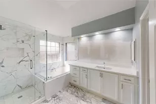 8343 Crystalwood Dr, Dallas, TX 75249 - Photo 18