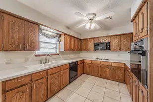 1914 Roosevelt Dr, Pantego, TX 76013 - Photo 30