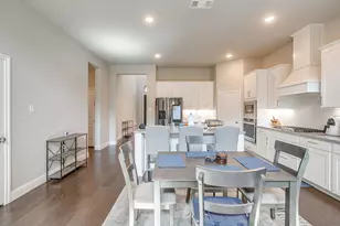 2733 Stadium View Dr, Fort Worth, TX 76118 - Photo 10