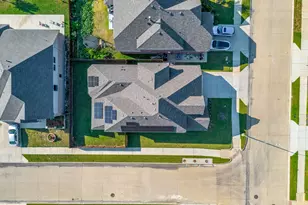 2733 Stadium View Dr, Fort Worth, TX 76118 - Photo 4