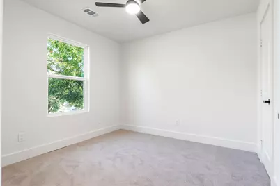 204 Robbins Street, Cleburne, TX 76031 - Photo 20