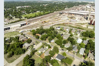 204 Robbins Street, Cleburne, TX 76031 - Photo 32