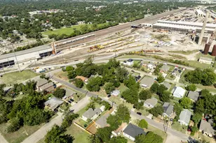 204 Robbins St, Cleburne, TX 76031 - Photo 32