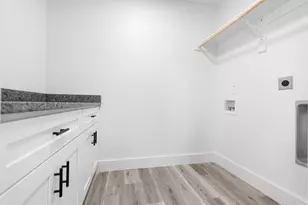 204 Robbins St, Cleburne, TX 76031 - Photo 10