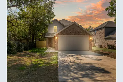 204 Robbins Street, Cleburne, TX 76031 - Photo 1