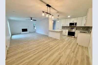 8835 Township Court, Fort Worth, TX 76179 - Photo 4