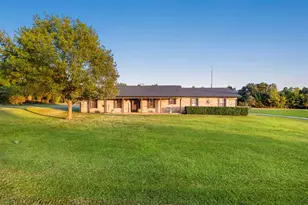 205 Country Ln, Malakoff, TX 75148 - Photo 4