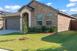 11436 Woody Crk Trl, Aubrey, TX 76227 - Photo 2