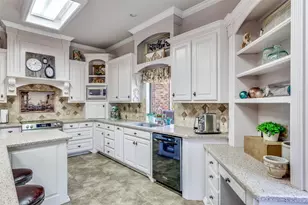 221 Hart Ct, Runaway Bay, TX 76426 - Photo 8